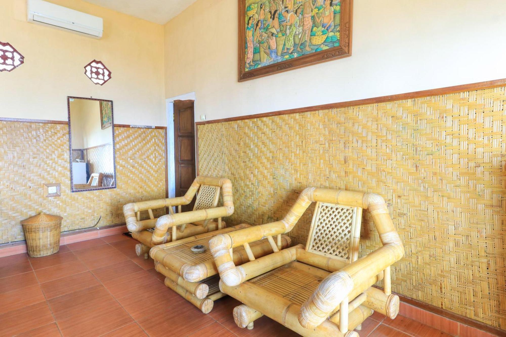 Hotel Tara Bar&Resto Air Sanih Kubutambahan  Habitación foto